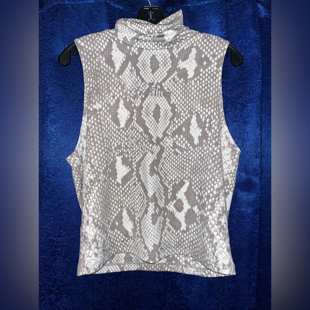 Plus size crop top